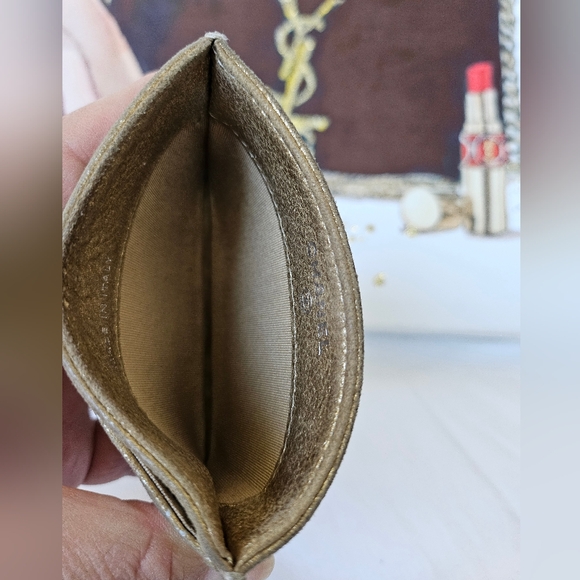 RARE EUC Chanel Suede Camelia Embossed Card Holder - Picture 8 of 13